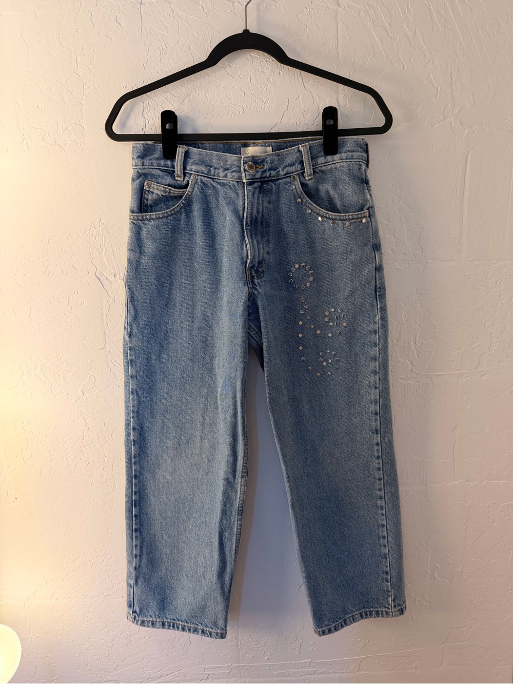 Arizona Jean Company Light Blue Cropped Straight Jeans with Stud Accents